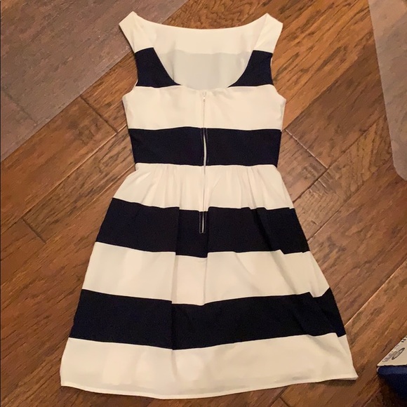 B. Darlin Size 3/4 Dress - Picture 2 of 2